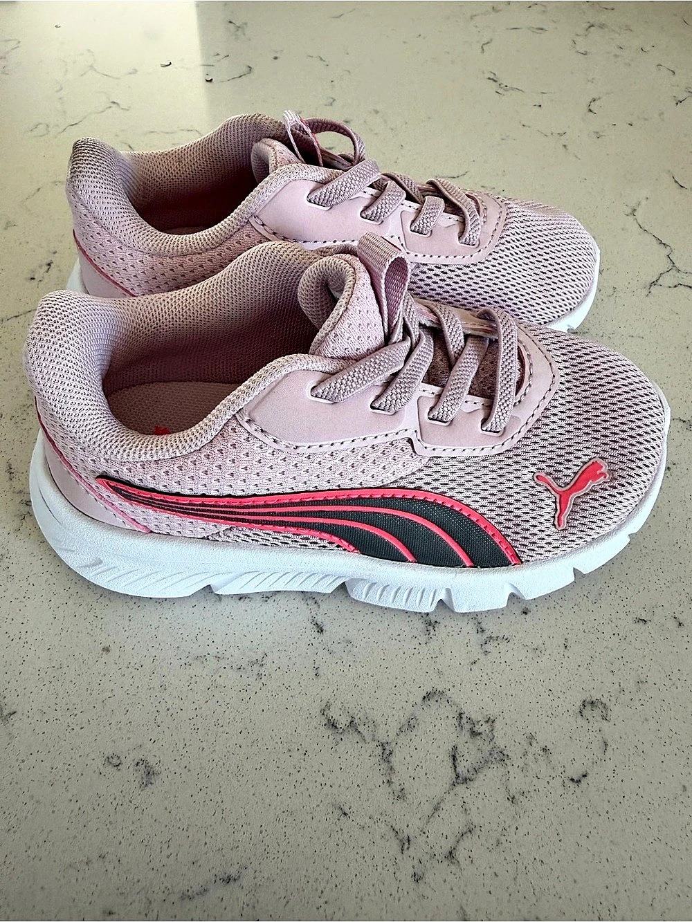 Puma Toddler Girls Sneakers US 8C Pink & White